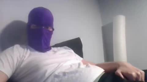 Snapshot of bennybueno chatting on April 23, 2026, 3:41 am bennybueno online show from April 23, 2026, 3:41 am