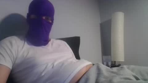 Snapshot of bennybueno chatting on April 24, 2026, 4:15 am bennybueno online show from April 24, 2026, 4:15 am