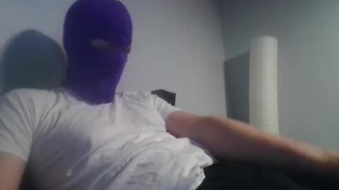 Snapshot of bennybueno chatting on May 17, 2026, 4:32 am bennybueno online show from May 17, 2026, 4:32 am