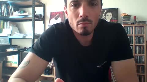 BennyHola online show from May 18, 2026, 1:28 pm