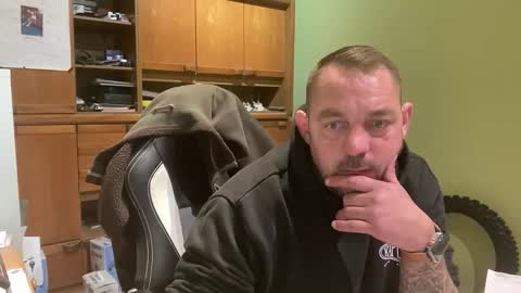 benochau online show from March 27, 2026, 3:45 am