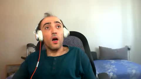 bentish online show from October 27, 2025, 7:45 am