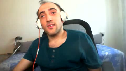 bentish online show from October 28, 2025, 8:51 am