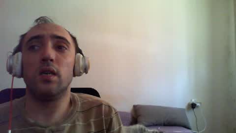 Snapshot of bentish chatting on June 24, 2026, 9:52 am bentish online show from June 24, 2026, 9:52 am