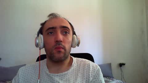 Snapshot of bentish chatting on July 1, 2026, 6:59 am bentish online show from July 1, 2026, 6:59 am