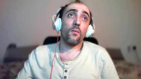 Snapshot of bentish chatting on July 19, 2026, 6:44 pm bentish online show from July 19, 2026, 6:44 pm