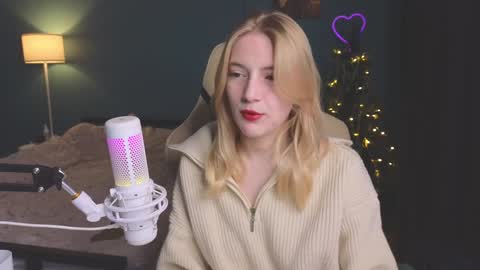 Snapshot of benty_bunny chatting on December 26, 2024, 9:47 pm Alice online show from December 26, 2024, 9:47 pm