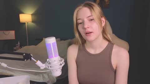 Snapshot of benty_bunny chatting on February 1, 2025, 11:21 am Alice online show from February 1, 2025, 11:21 am