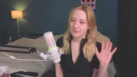 Snapshot of benty_bunny chatting on February 19, 2025, 11:28 am Alice online show from February 19, 2025, 11:28 am