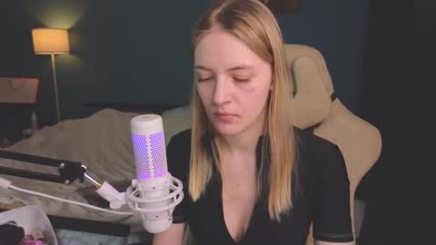 Snapshot of benty_bunny chatting on February 25, 2025, 11:30 am Alice online show from February 25, 2025, 11:30 am