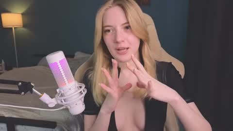 Snapshot of benty_bunny chatting on March 12, 2025, 10:37 am Alice online show from March 12, 2025, 10:37 am