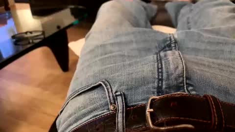 Snapshot of benz10001 chatting on January 26, 2025, 2:24 am benz10001 online show from January 26, 2025, 2:24 am