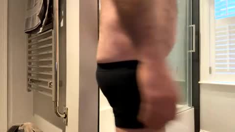 Snapshot of benz10001 chatting on March 12, 2025, 11:31 am benz10001 online show from March 12, 2025, 11:31 am