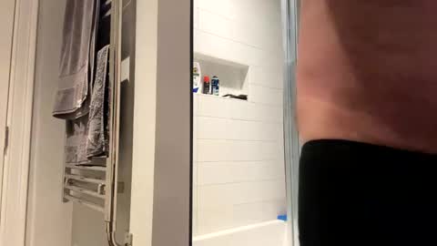 benz10001 online show from March 12, 2026, 11:27 am