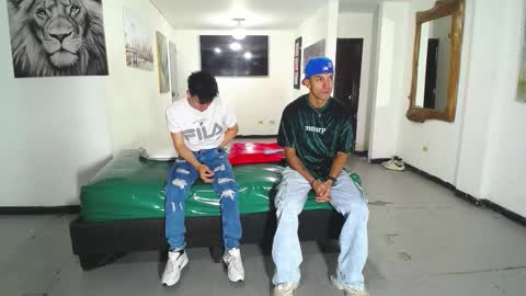 benz boys online show from November 2, 2025, 11:56 am