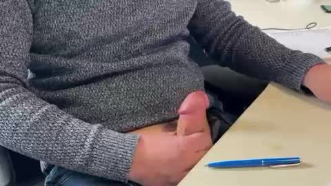 Bergeon online show from April 15, 2026, 9:38 am