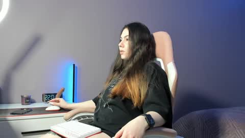 Snapshot of beriesniks chatting on January 17, 2025, 3:00 pm BeriesNiks online show from January 17, 2025, 3:00 pm