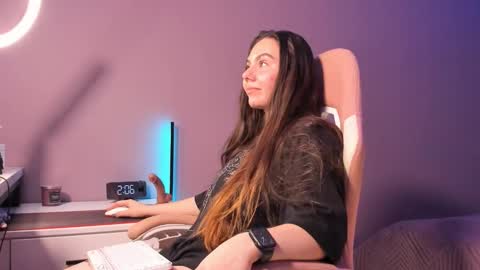 BeriesNiks online show from November 2, 2025, 7:05 pm