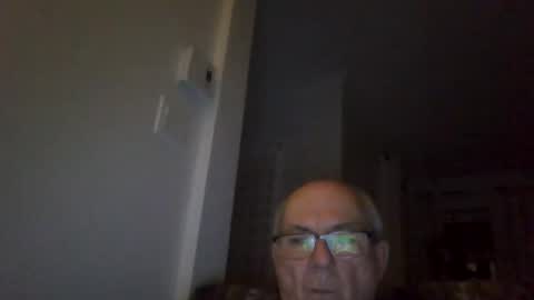 bernard1102 online show from November 15, 2025, 1:36 am