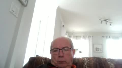 bernard1102 online show from January 17, 2026, 2:11 pm