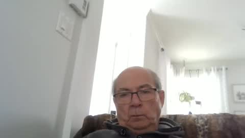 bernard1102 online show from February 7, 2026, 3:27 pm