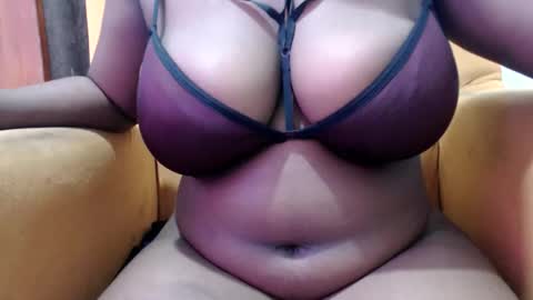 berrycany online show from April 12, 2026, 7:52 pm