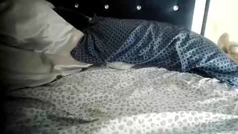 ToxicPipe757 online show from October 14, 2025, 4:19 pm