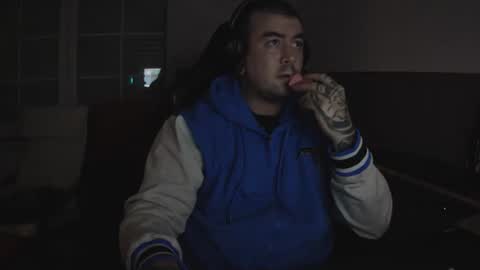 berto3389 online show from February 24, 2026, 12:52 am