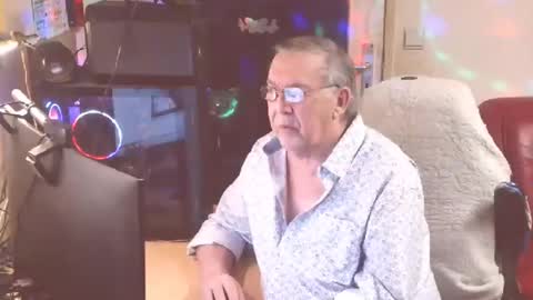 jean online show from March 6, 2025, 7:54 pm