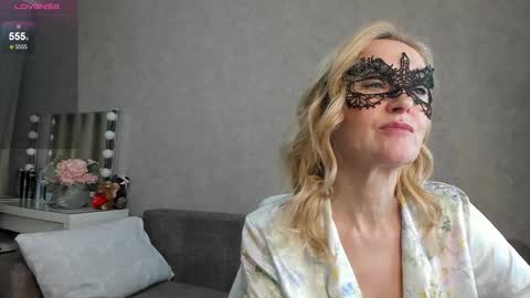 Snapshot of best__angelica chatting on November 7, 2025, 3:12 pm best__angelica online show from November 7, 2025, 3:12 pm