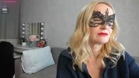 Snapshot of best__angelica chatting on November 12, 2025, 4:07 pm best__angelica online show from November 12, 2025, 4:07 pm