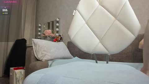 Snapshot of best__angelica chatting on November 15, 2025, 5:42 pm best__angelica online show from November 15, 2025, 5:42 pm