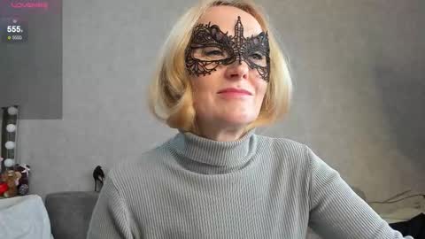 Snapshot of best__angelica chatting on November 16, 2025, 5:40 pm best__angelica online show from November 16, 2025, 5:40 pm