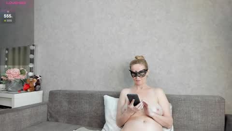 Snapshot of best__angelica chatting on November 18, 2025, 6:01 pm best__angelica online show from November 18, 2025, 6:01 pm