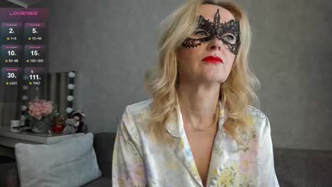 Snapshot of best__angelica chatting on November 24, 2025, 8:36 am best__angelica online show from November 24, 2025, 8:36 am