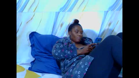 Snapshot of best_frnd chatting on November 16, 2025, 9:09 pm best_frnd online show from November 16, 2025, 9:09 pm