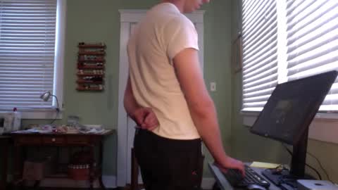 Snapshot of best_triam chatting on January 2, 2025, 8:13 pm best_triam online show from January 2, 2025, 8:13 pm