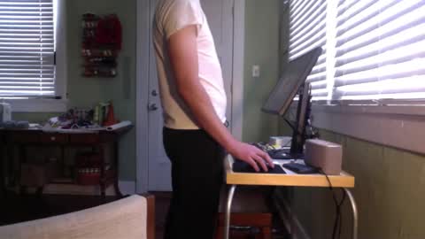 Snapshot of best_triam chatting on February 20, 2025, 5:18 pm best_triam online show from February 20, 2025, 5:18 pm