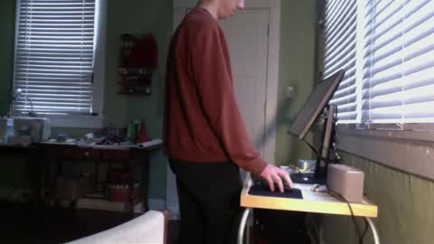 Snapshot of best_triam chatting on February 23, 2025, 7:49 pm best_triam online show from February 23, 2025, 7:49 pm