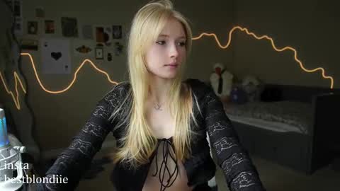 Snapshot of bestblondiiecb chatting on March 2, 2025, 5:47 pm Chloe Next stream on Friday online show from March 2, 2025, 5:47 pm