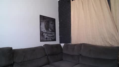 bestmuscle online show from December 21, 2025, 4:36 pm