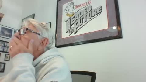 bestshot1951 online show from December 12, 2024, 5:04 pm