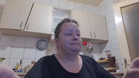 bethnorth online show from September 28, 2025, 2:06 am