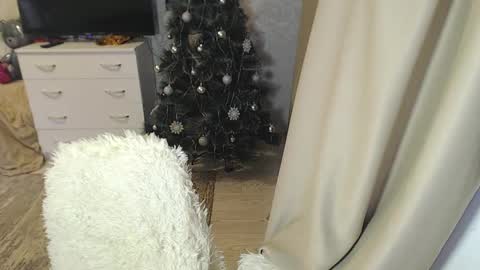 Elizabeth online show from December 14, 2024, 6:09 pm