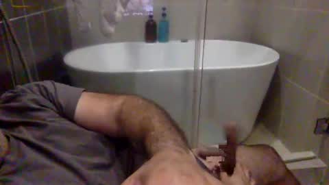 Virtual Gentleman online show from October 17, 2025, 9:34 am