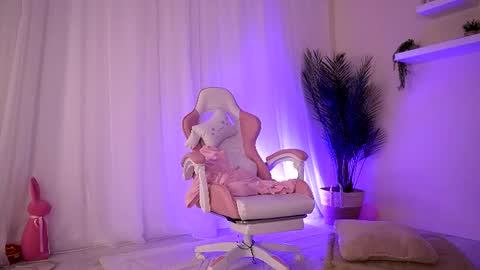 Betty online show from July 19, 2026, 3:43 am