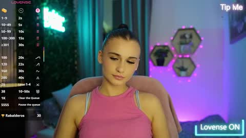 Betty Grey online show from September 28, 2025, 6:46 pm