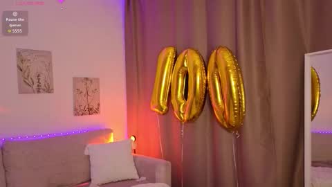 Snapshot of betty_twilight chatting on November 7, 2025, 11:05 pm bettyyy online show from November 7, 2025, 11:05 pm