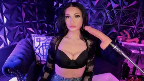 NatashaxoBangs online show from November 20, 2025, 12:55 am