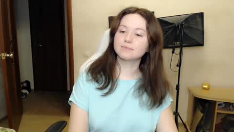 Betty online show from October 21, 2025, 8:42 pm